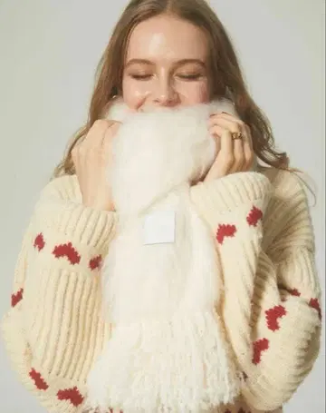 Pigalle shaggy muffler the toe