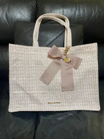 Maison de FLEUR 리본 참 포함 토트백