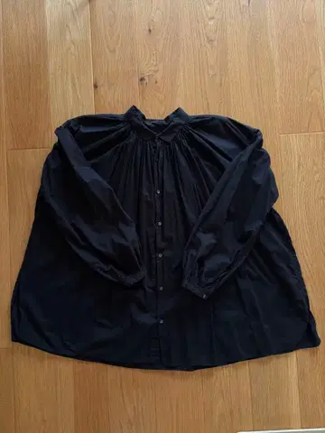 Veritecoeur 베리떼꾸르 앤티크 블라우스