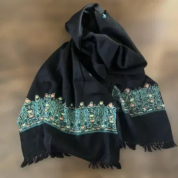 타라 블랑카 스톨