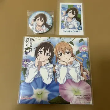 사쿠라자카 시즈쿠 오미 카나타 플라워 뮤직 CD 캔뱃지 카드
