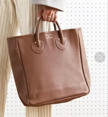 영앤올슨 가죽 토트백 카멜