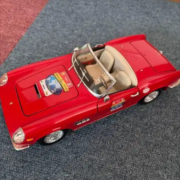 핫휠 1/18 페라리 250 GT 캘리포니아 스파이더