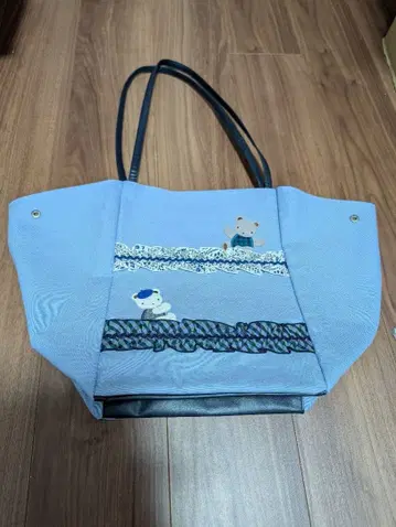 봄의 파밀리아 쇼 2023 리버티 토트백