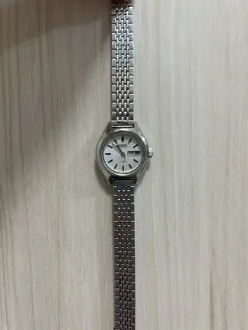 SEIKO 세이코 자동 와인딩 시계 실버 날짜 포함 일본제 여성용