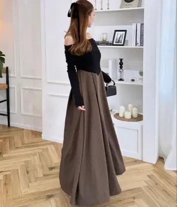 오프숄더 개더 도트 플레어 도킹 원피스