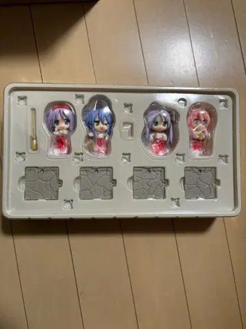 러키스타 넨도로이드 푸치 연하 세트