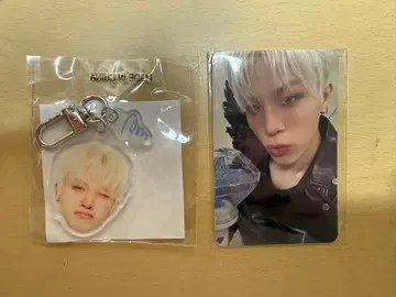 트레저 정환 얼굴 아크릴 키링 & 응원봉 특전 트레이딩 카드