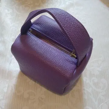 보라색 가죽 박스형 핸드백 CUBE BAG grape