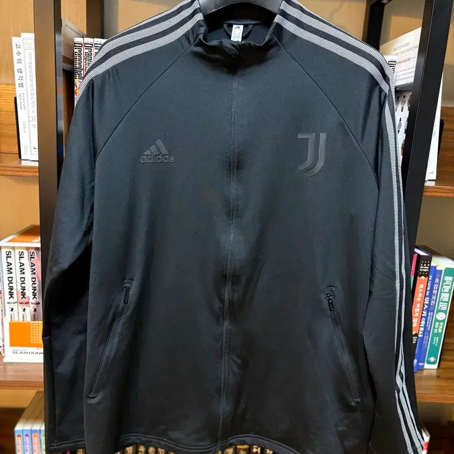 Adidas Juventus Ikon Woven Jacket [L] #아디다스,#유벤투스,#우븐