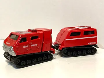 절판 전지형 대응 자동차 레드 살라만더 익스트림V 토미카 No.121