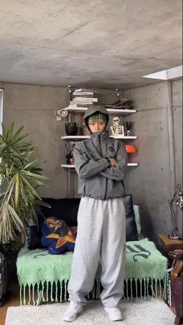 정품 mertra 스웨트 팬츠