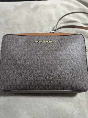MICHAEL KORS 브라운 숄더백