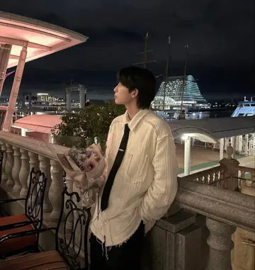 [ SURGERY ] destroyed gauze shirts