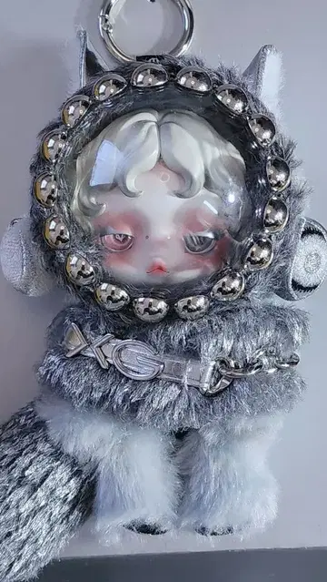 인기 만점 SKULLPANDA와 XG의 콜라보 페이스 쉴드 대형!