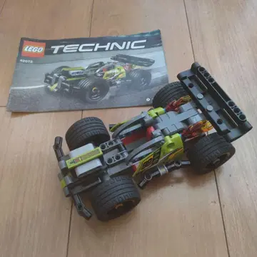 LEGO Technic 42072 레이싱카
