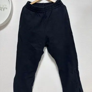 YEEZY SEASON 1 블랙 조거 팬츠