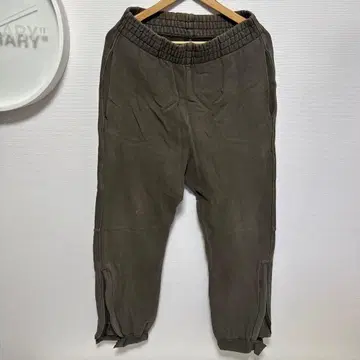 YEEZY SEASON 1 조거 팬츠 올리브 그린