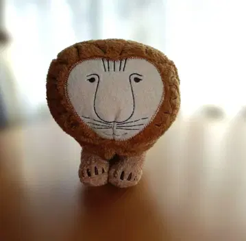 리사 라르손 라이온 봉제 인형