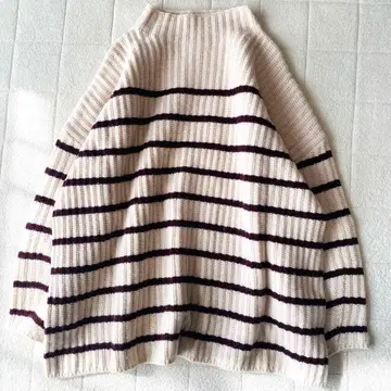 어반 리서치 하이넥 니트 울 보더