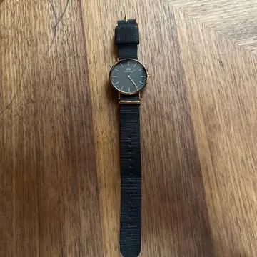 DW 블랙 손목시계