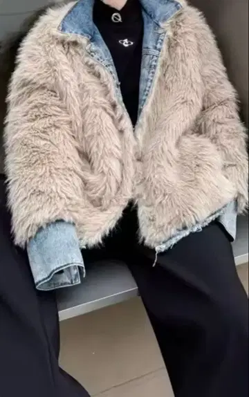 [ 트렌드 ] 베이지 퍼 데님 자켓 리버서블 y2k M 사이즈