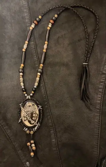 archive 전갈 목걸이