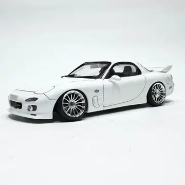 후지미 1/24 마쓰다 rx-7 fd3s 완성품