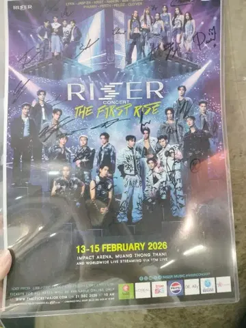 GMMTV RISER 자필 사인 포함 포스터 PondPhuwin