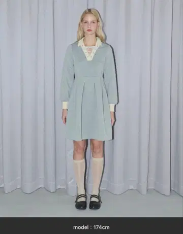 idem 롱 슬리브 폴로 미니 원피스 라이트 그레이