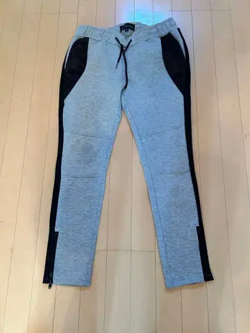 [가격 인하 중] in the attic 조거 팬츠 M 그레이/블랙