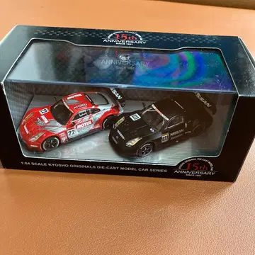 KYOSHO 1/64 MOTUL PITWORK Z 2 & TEST CAR