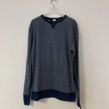 BARNS OUT FITTERS 인디고 맨투맨