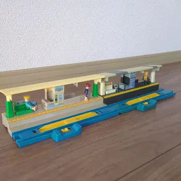 프라레일 마을의 역+신시모노세키역 프라키즈 3체