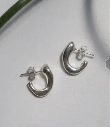 TEN. 크리퍼 귀걸이 실버 한쪽만