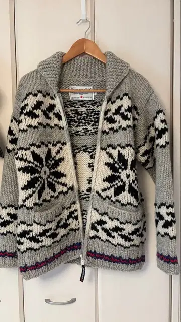 Kanata 노르딕 무늬 스웨터 사이즈 40