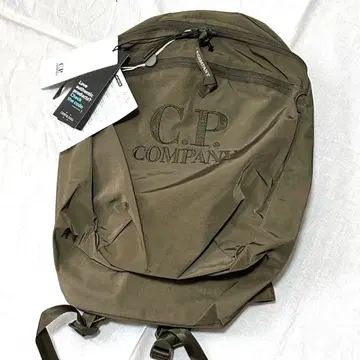 C.P. 컴퍼니 백팩 밀리터리 그린 CP 컴퍼니