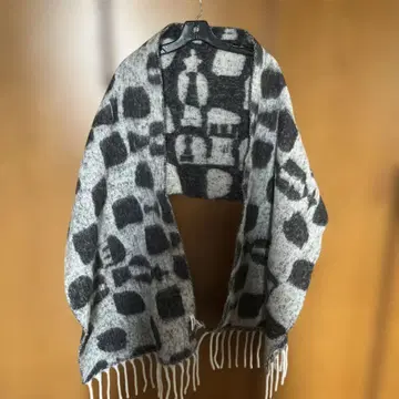 HENRIK VIBSKOV 머플러