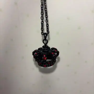 수요일의 앨리스 왕관 목걸이 중 사이즈 빨간색 x 검정색 레드 블랙