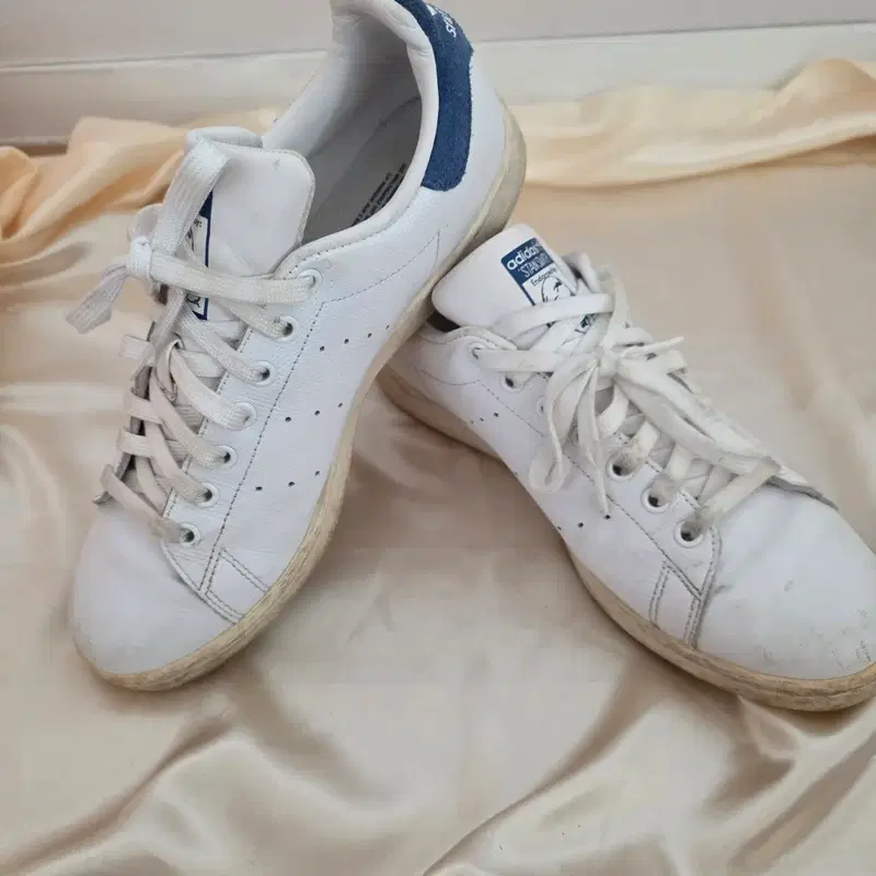 아디다스 스탠스미스 흰색 운동화 270