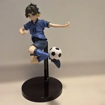 바치라 메구루 피규어