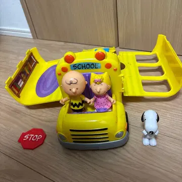 스누피 스쿨 버스