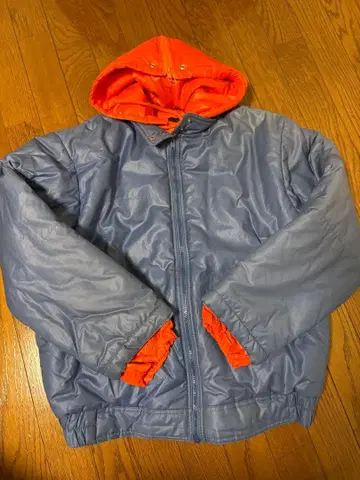 LUIK 파랑과 오렌지 색상의 후드 부착 다운 자켓