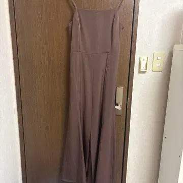 NICE CLAUP 브라운 슬립 드레스 프론트 슬릿