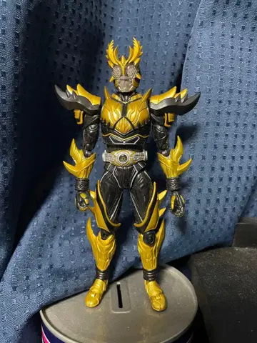 sh 피규아트 가면라이더 쿠우가 라이징 얼티밋 다크 아이즈