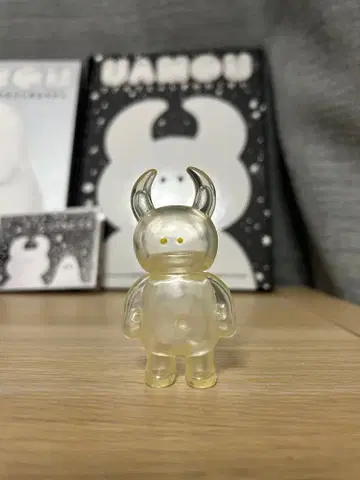 클래식 클리어 우아모우 (노랑 눈)