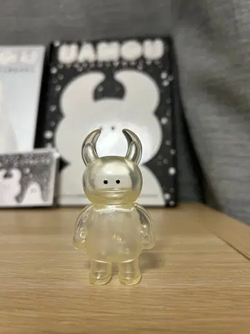 클래식 클리어 우아모우 (블랙 눈)