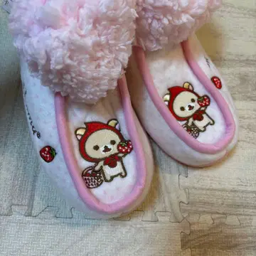 새상품 초기 초레어 리락쿠마 코리락쿠마 룸슈즈 딸기 핑크