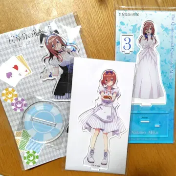 5등분의 신부 나카노 미쿠 아크릴 스탠드 3종 세트