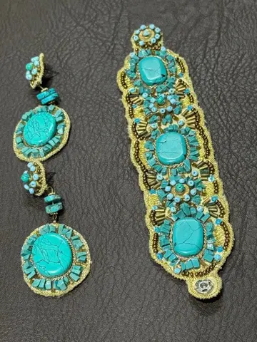 터콰이즈풍 귀걸이와 팔찌